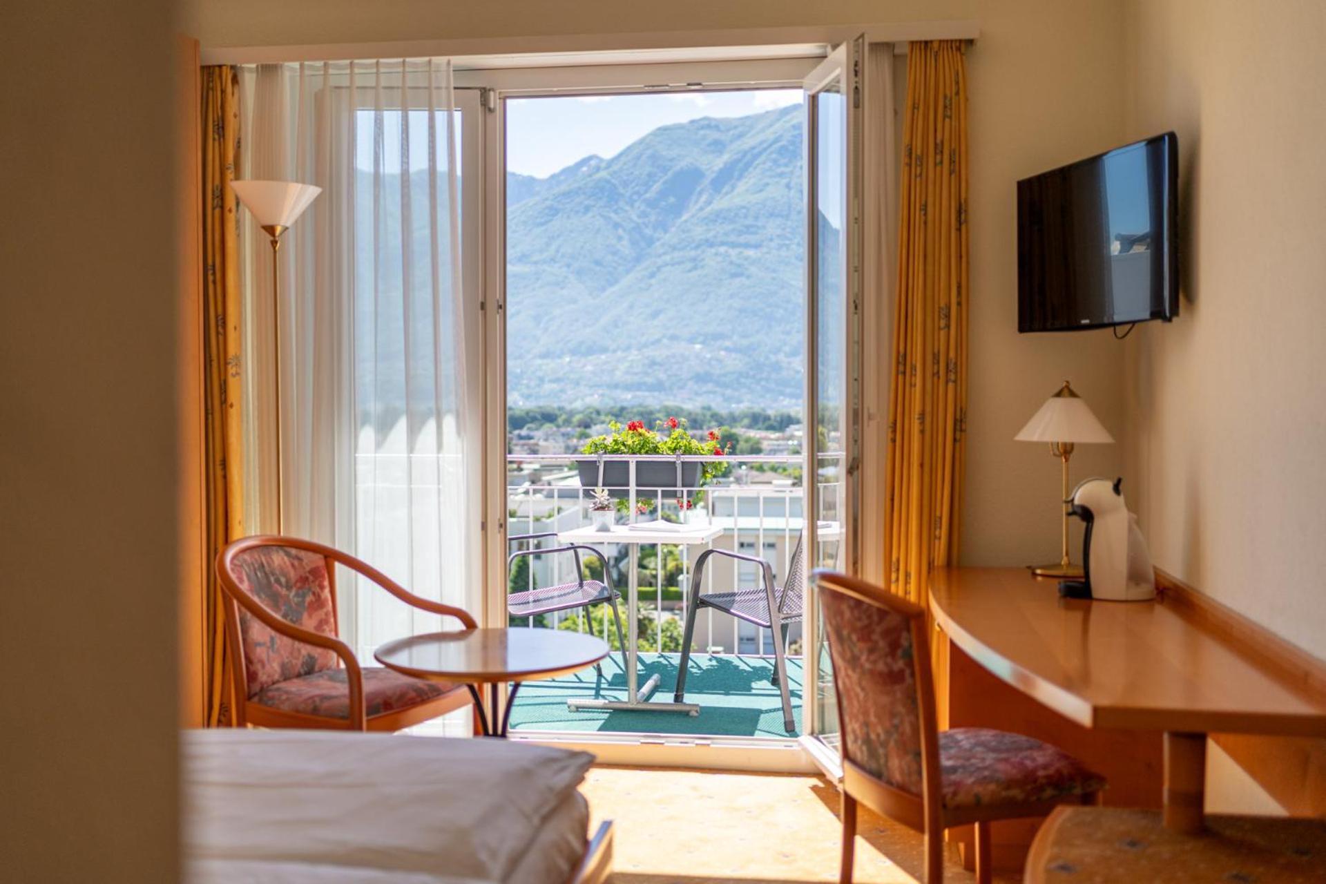 Hotel La Perla อัสโกนา ภายนอก รูปภาพ